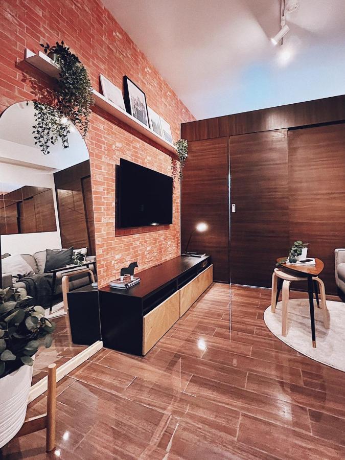 Makati Cosy L Couples Families L 500mbps Wifi Apartment Manila