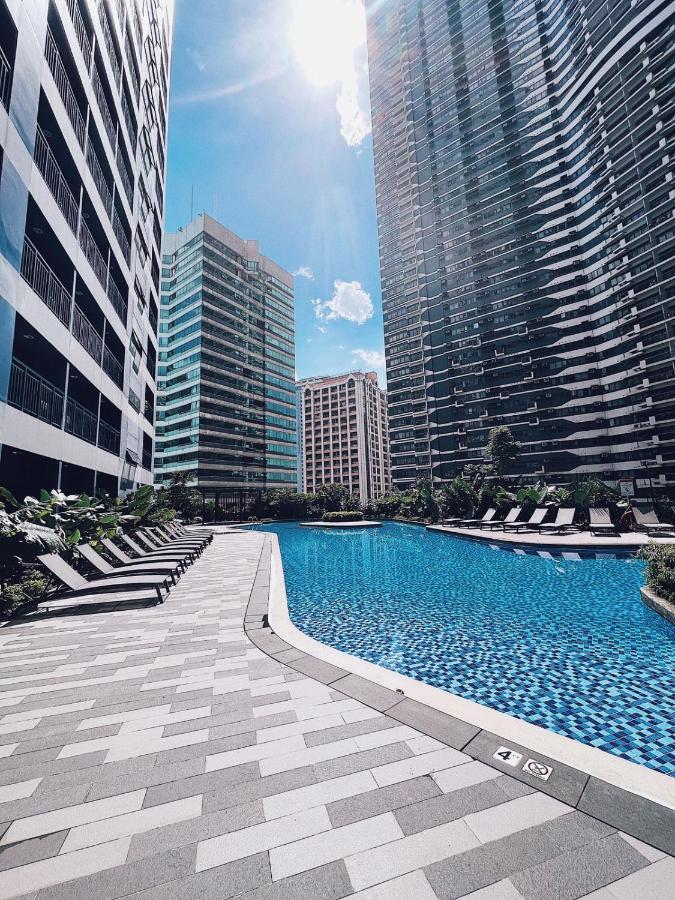 Makati Cosy L Couples Families L 500mbps Wifi *
