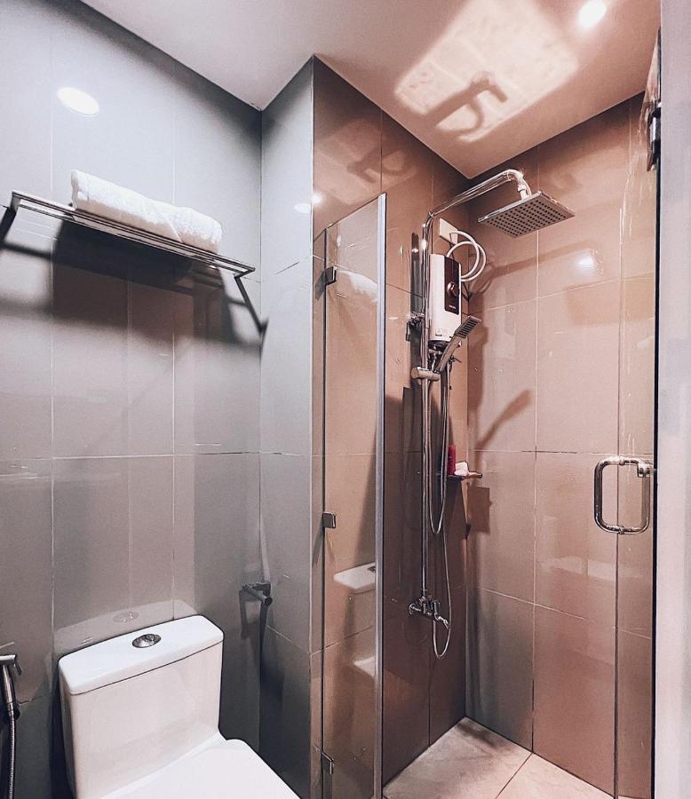 Makati Cosy L Couples Families L 500mbps Wifi Manila